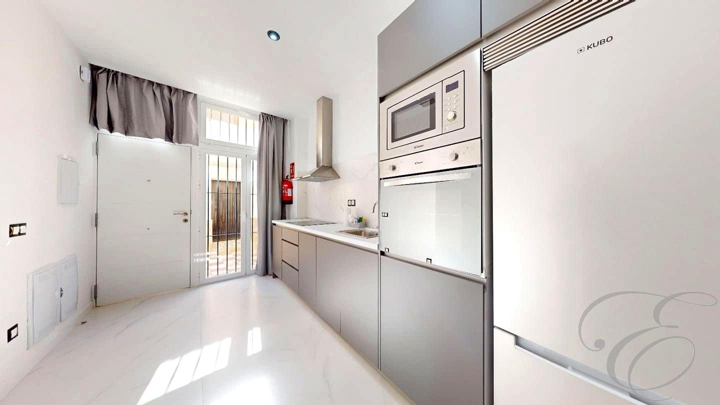 1 soverom Leilighet til salgs i Caleta de Velez - € 195 000 (Ref: 9618161)