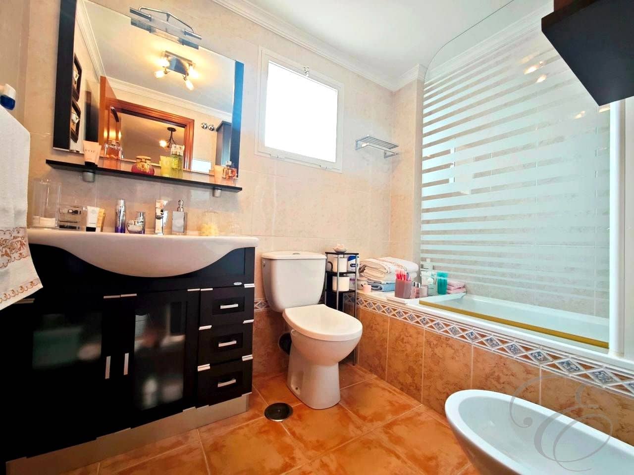 4 bedroom Villa for sale in Chilches with pool garage - € 429,000 (Ref: 9618162)