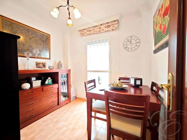 4 bedroom Villa for sale in Chilches, Vélez-Málaga with pool garage - € 429,000 (Ref: 9618162)