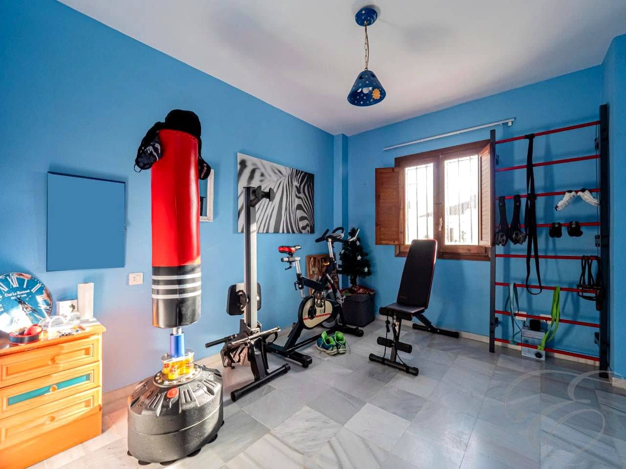 5 makuuhuone Huvila myytävänä paikassa Torre del Mar mukana uima-altaan 
autotalli - 480 000 € (Ref: 9624019)