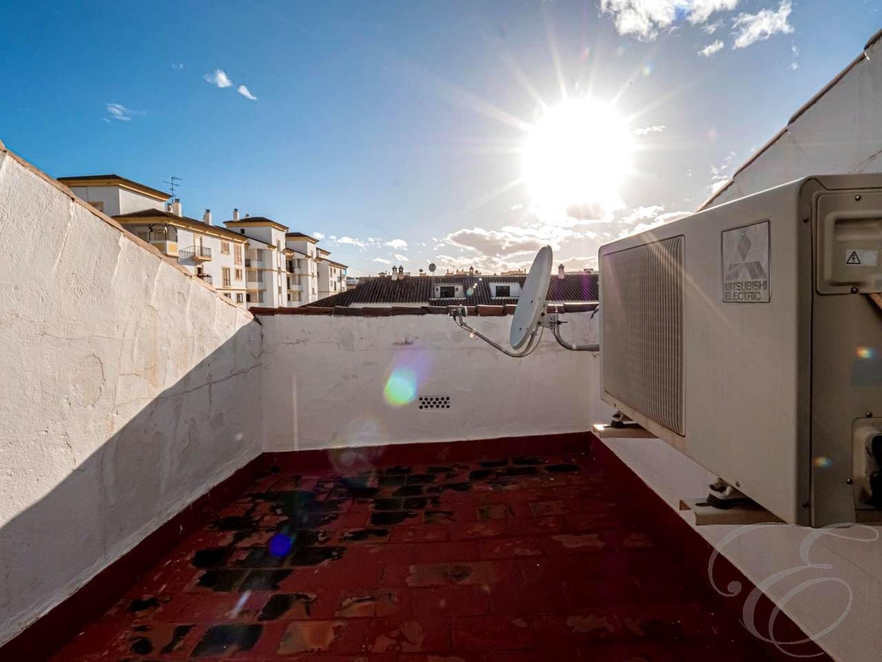 5 makuuhuone Huvila myytävänä paikassa Torre del Mar mukana uima-altaan 
autotalli - 480 000 € (Ref: 9624019)