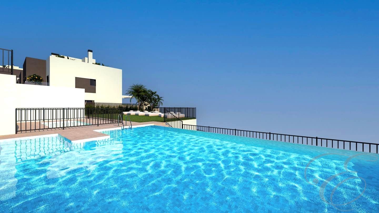 4 soveværelse Lejlighed til salg i Torre del Mar med swimmingpool garage - € 630.000 (Ref: 9626427)