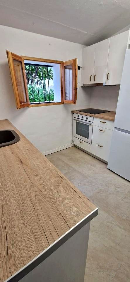 4 chambre Villa/Maison à vendre à Velez-Malaga - 218 000 € (Ref: 9642850)