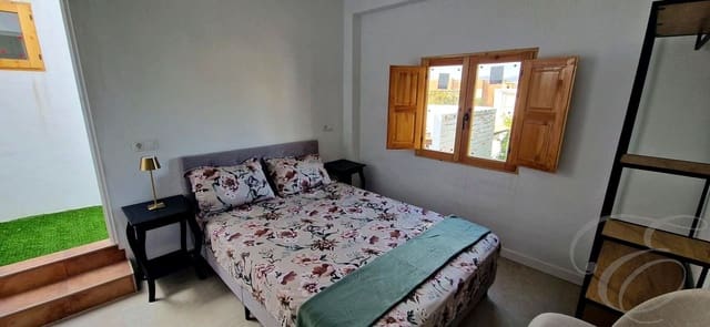 4 makuuhuone Huvila myytävänä paikassa Vélez-Málaga - 218 000 € (Ref: 9642850)