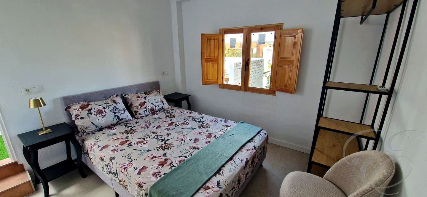 4 chambre Villa/Maison à vendre à Velez-Malaga - 218 000 € (Ref: 9642850)