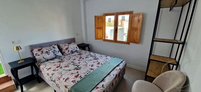 4 makuuhuone Huvila myytävänä paikassa Vélez-Málaga - 218 000 € (Ref: 9642850)