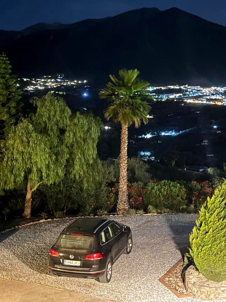 4 makuuhuone Huvila myytävänä paikassa Alcaucin mukana uima-altaan 
autotalli - 810 000 € (Ref: 9645871)