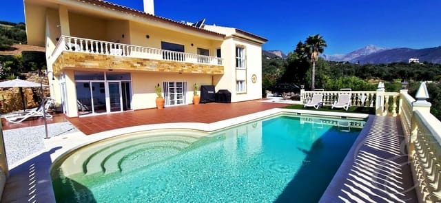 4 makuuhuone Huvila myytävänä paikassa Alcaucín mukana uima-altaan 
autotalli - 810 000 € (Ref: 9645871)