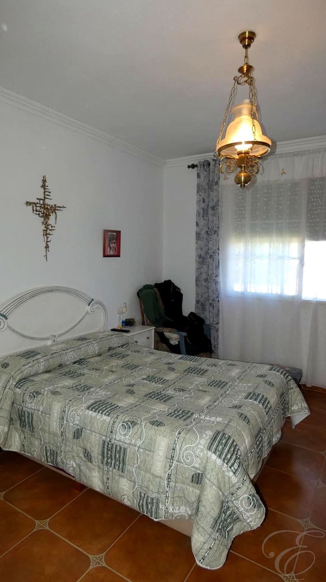 4 chambre Finca/Maison de Campagne à vendre à Moraleda de Zafayona avec garage - 250 000 € (Ref: 9650548)
