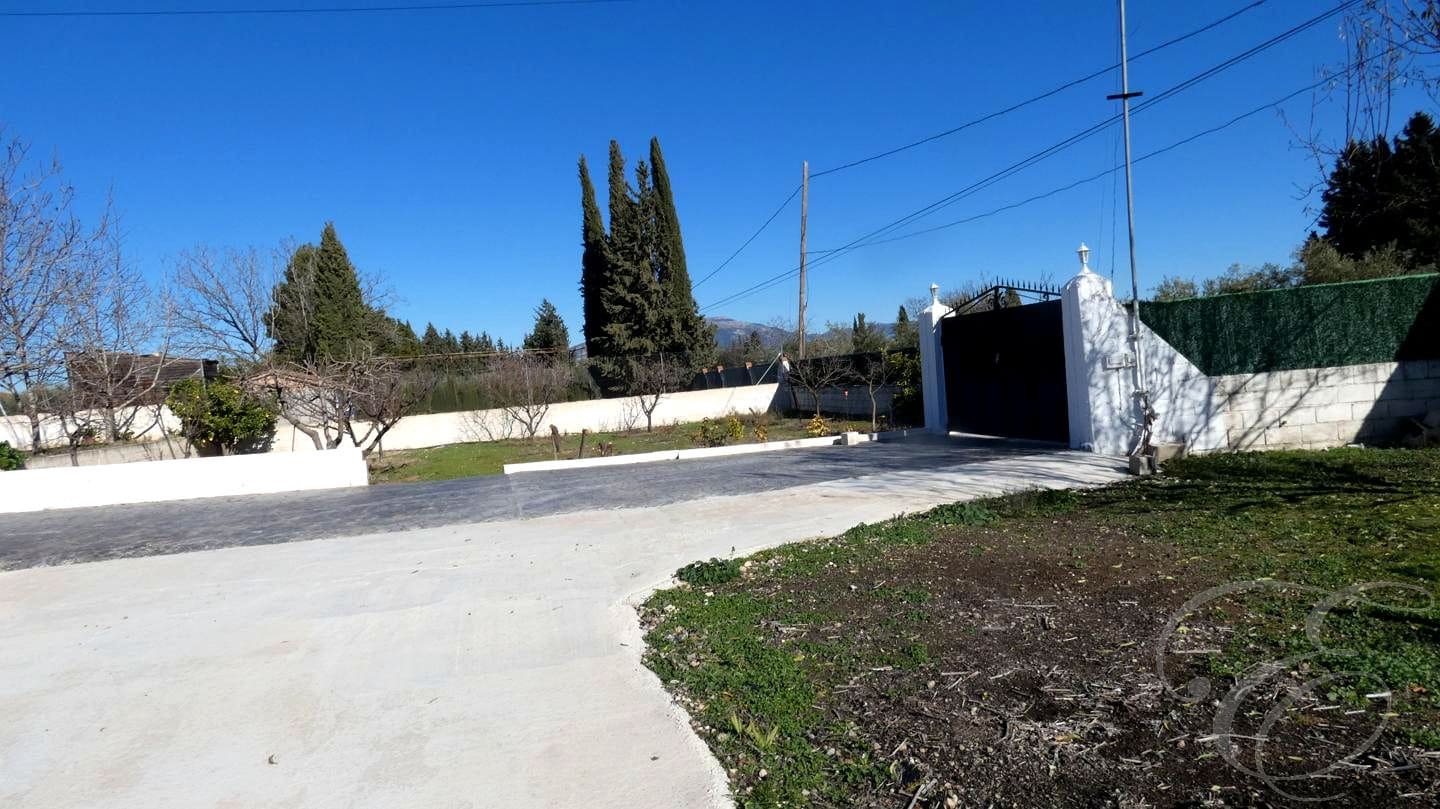 4 chambre Finca/Maison de Campagne à vendre à Moraleda de Zafayona avec garage - 250 000 € (Ref: 9650548)