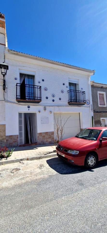 3 bedroom Villa for sale in Arenas del Rey with garage - € 75,500 (Ref: 9687567)