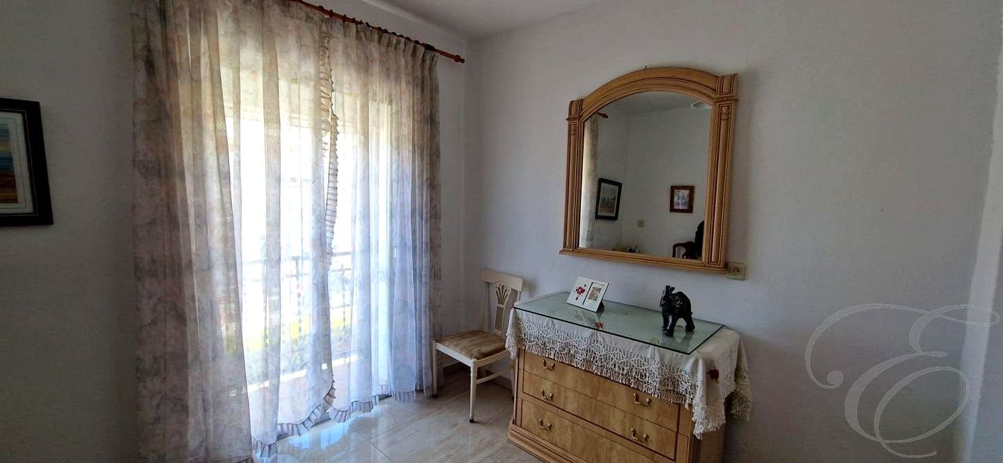 3 bedroom Villa for sale in Arenas del Rey with garage - € 75,500 (Ref: 9687567)