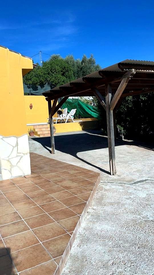 2 bedroom Villa for sale in Alcaucin with pool garage - € 285,000 (Ref: 9687568)