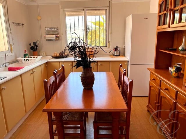 2 bedroom Villa for sale in Alcaucín with pool garage - € 285,000 (Ref: 9687568)