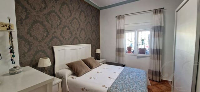 4 slaapkamer Villa te koop in Vélez-Málaga - € 308.500 (Ref: 9714021)