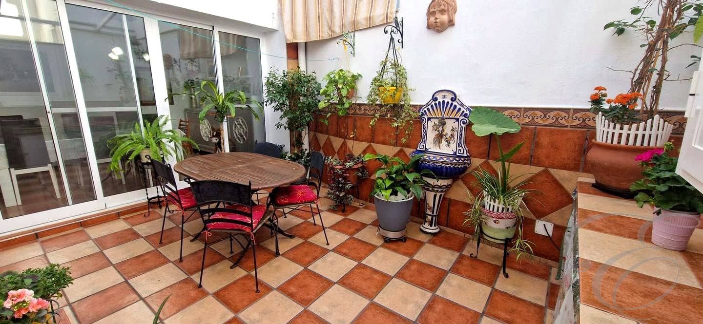 4 chambre Villa/Maison à vendre à Velez-Malaga - 308 500 € (Ref: 9714021)