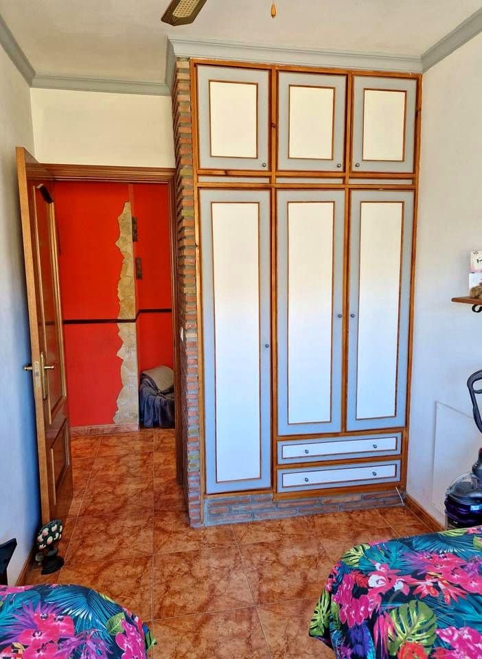 3 bedroom Villa for sale in Rubite with garage - € 299,000 (Ref: 9771032)