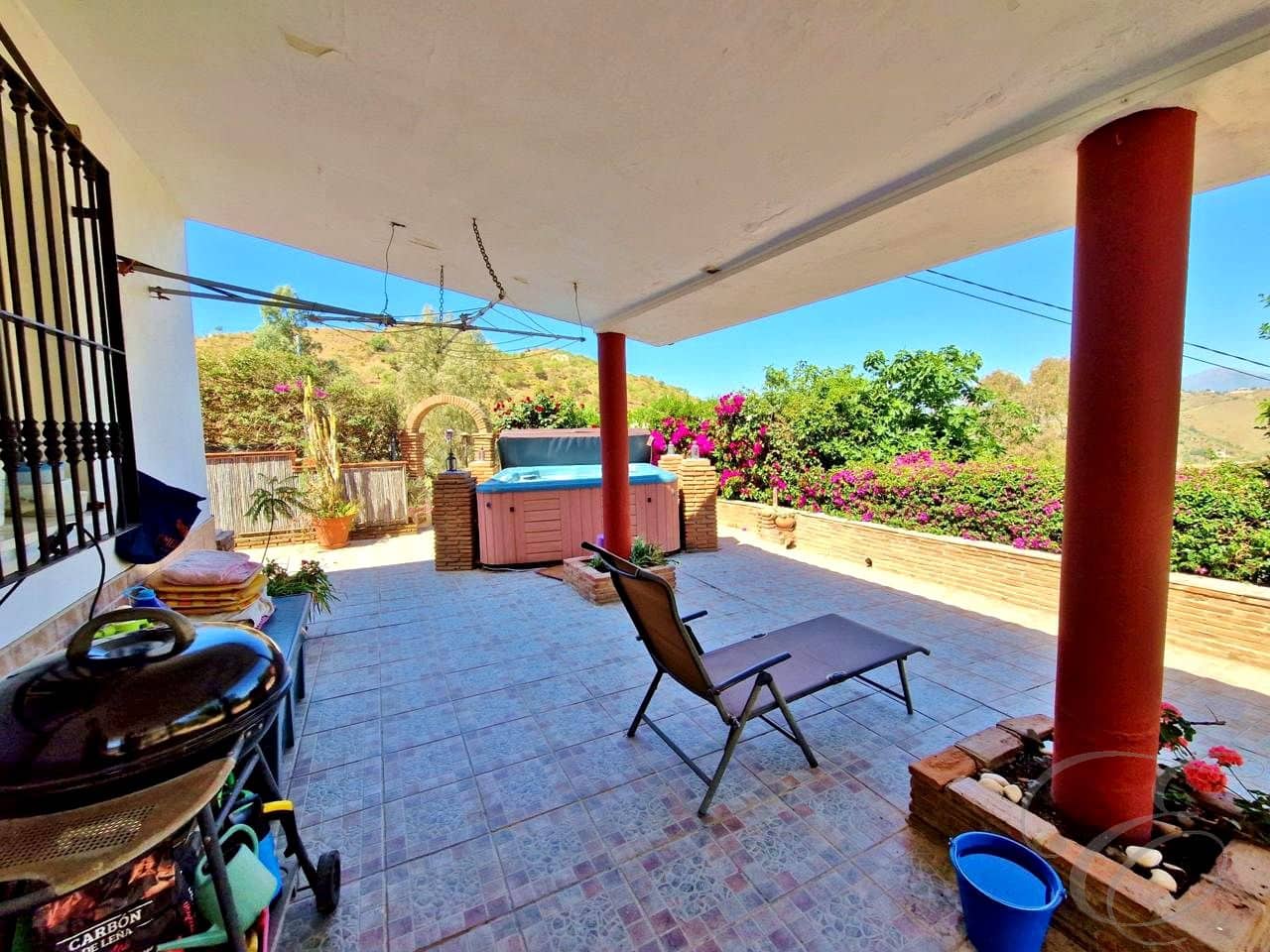 3 bedroom Villa for sale in Rubite with garage - € 299,000 (Ref: 9771032)