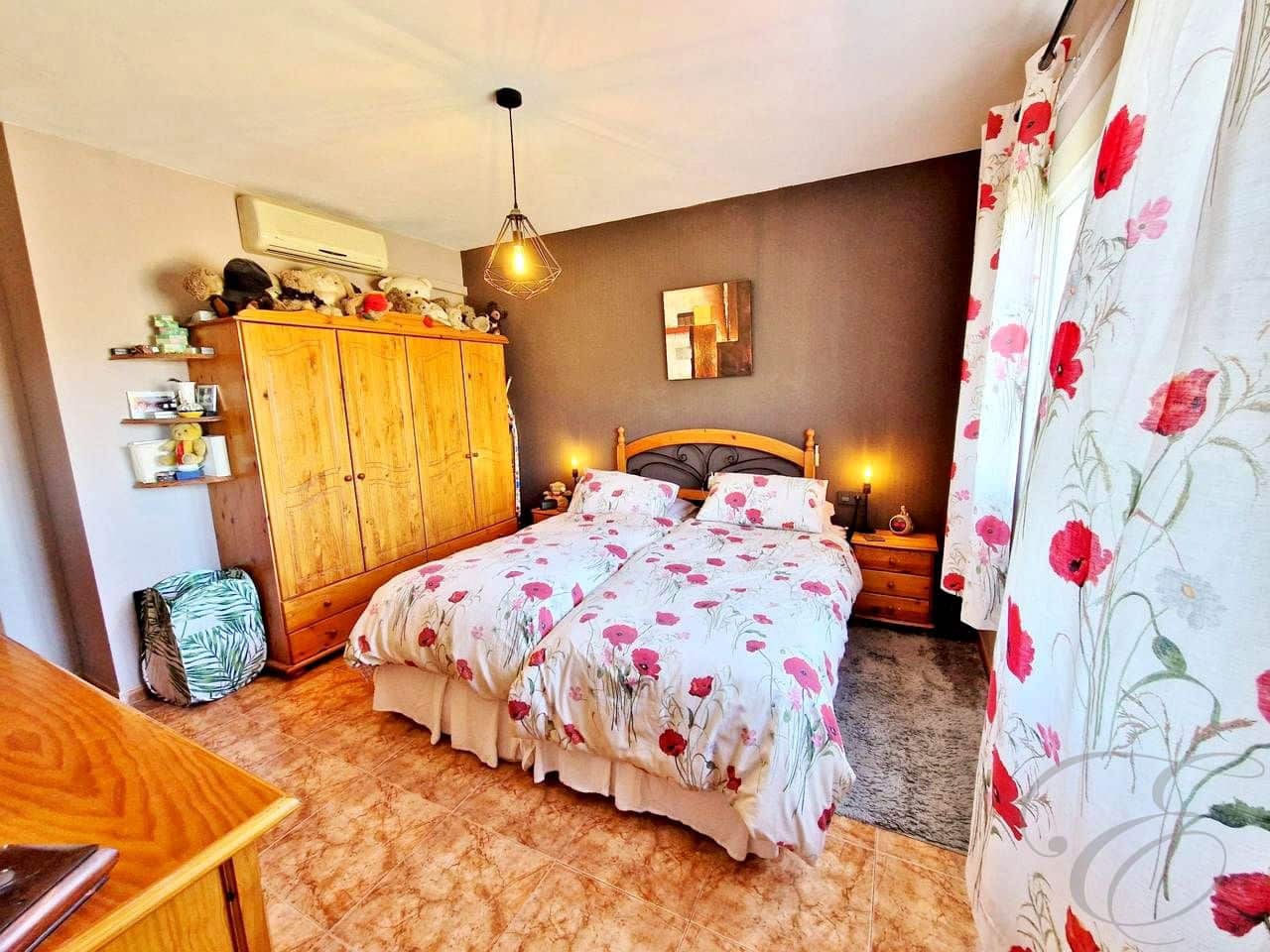 3 bedroom Villa for sale in Rubite with garage - € 299,000 (Ref: 9771032)