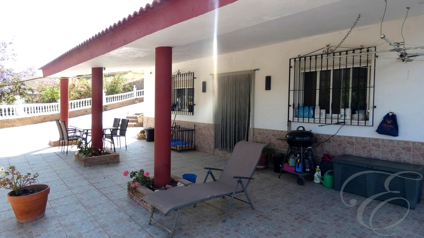3 bedroom Villa for sale in Rubite with garage - € 299,000 (Ref: 9771032)