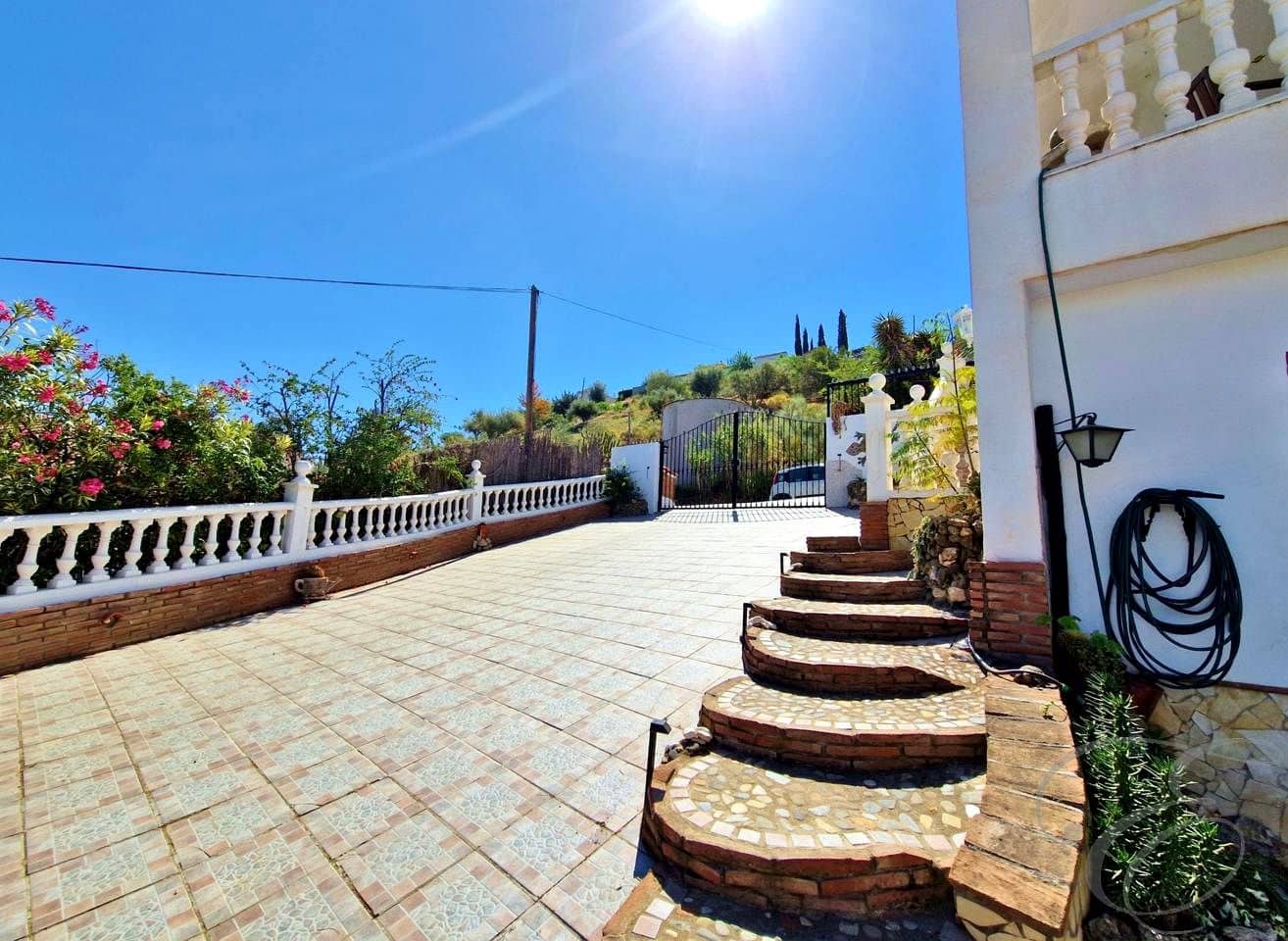 3 bedroom Villa for sale in Rubite with garage - € 299,000 (Ref: 9771032)