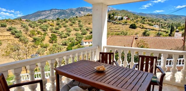 Chalet de 3 habitaciones en Rubite, Sedella en venta con garaje - 279.000 € (Ref: 9771032)