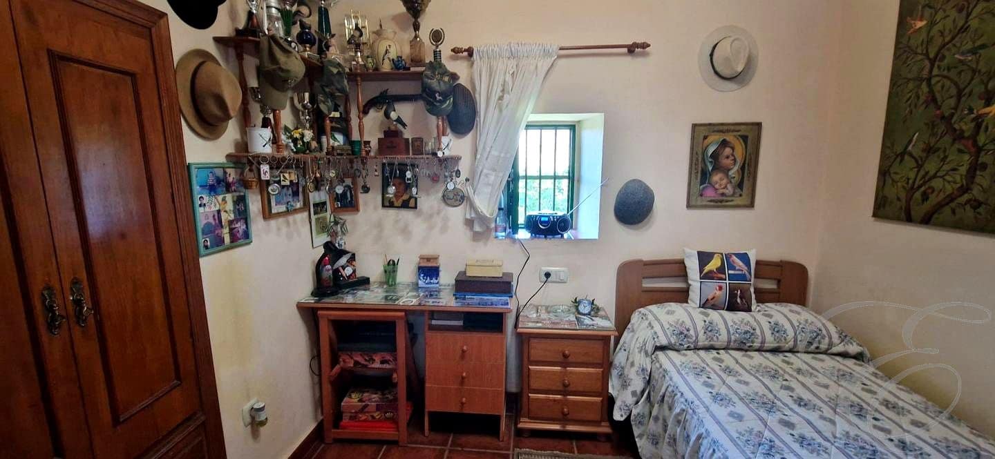 4 soverom Finca/Herregård til salgs i Velez-Malaga med garasje - € 395 000 (Ref: 9771033)