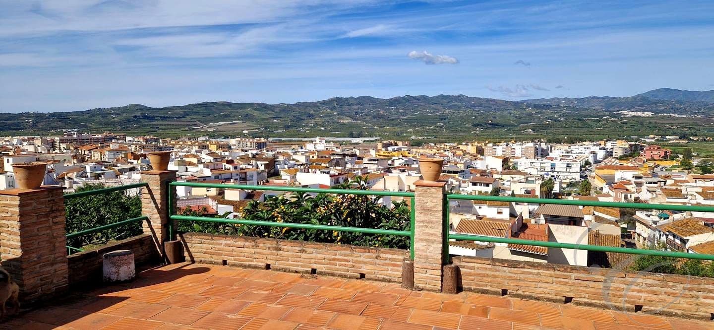 4 soverom Finca/Herregård til salgs i Velez-Malaga med garasje - € 395 000 (Ref: 9771033)