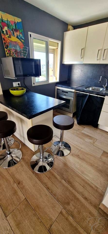 3 soveværelse Lejlighed til leje i Torre del Mar med swimmingpool - € 1.000 (Ref: 9815069)