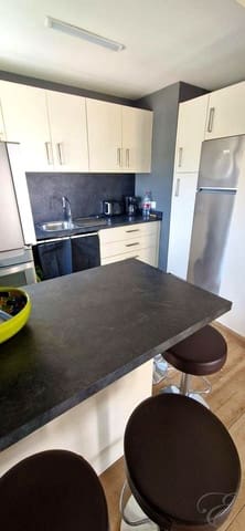 3 soveværelse Lejlighed til leje i Torre del Mar, Vélez-Málaga med swimmingpool - € 1.000 (Ref: 9815069)