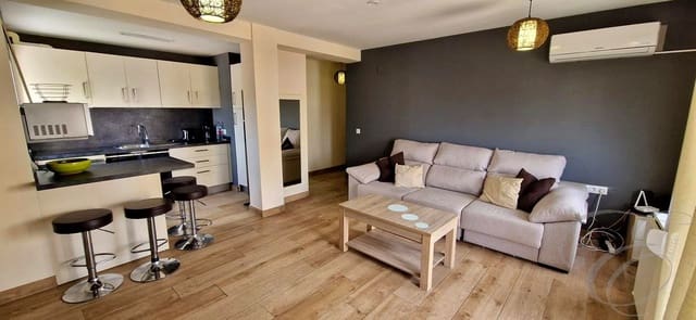 3 soveværelse Lejlighed til leje i Torre del Mar, Vélez-Málaga med swimmingpool - € 1.000 (Ref: 9815069)