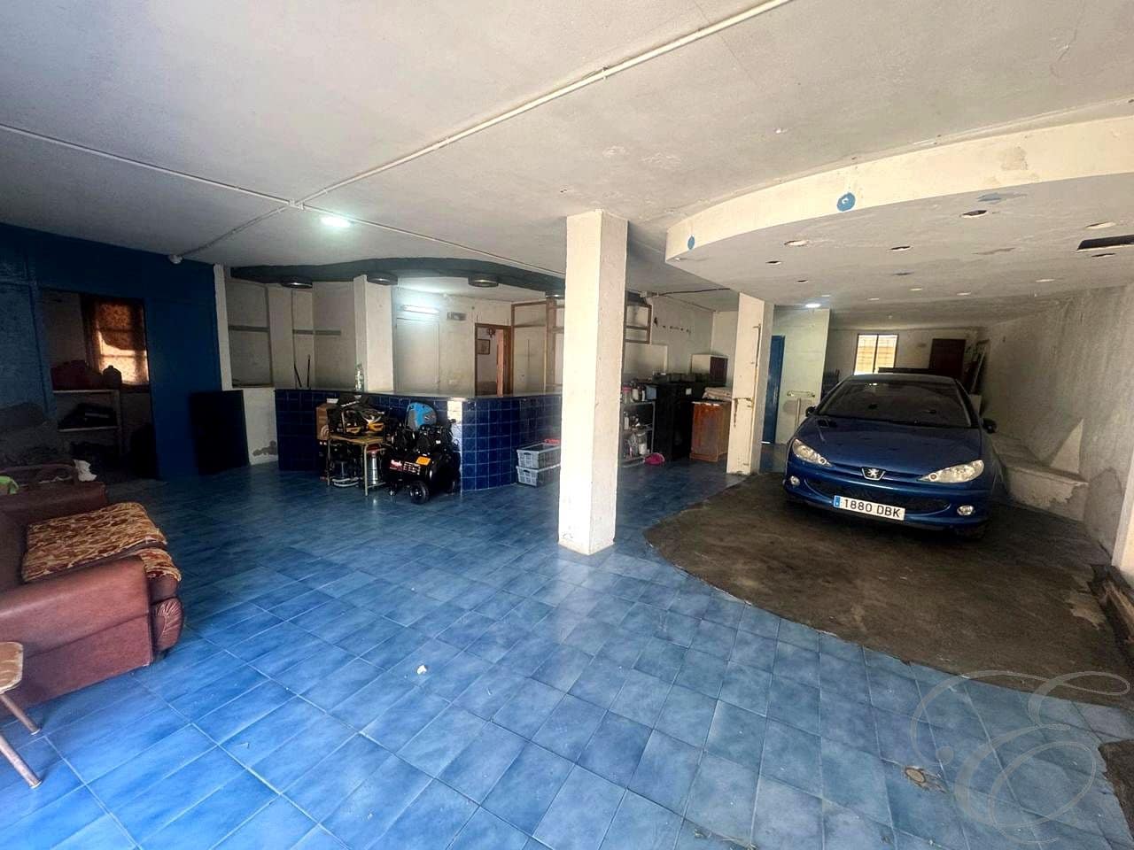 3 bedroom Villa for sale in Almachar with garage - € 179,000 (Ref: 9819382)