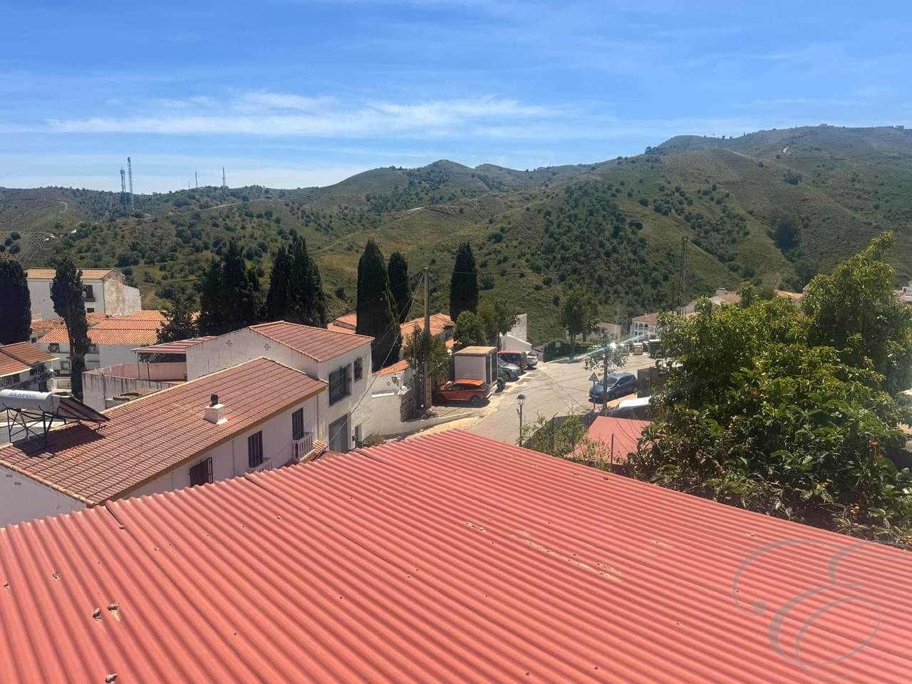 3 bedroom Villa for sale in Almachar with garage - € 179,000 (Ref: 9819382)