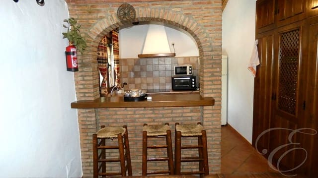 3 chambre Finca/Maison de Campagne à vendre à Cómpeta avec piscine garage - 365 000 € (Ref: 9819383)