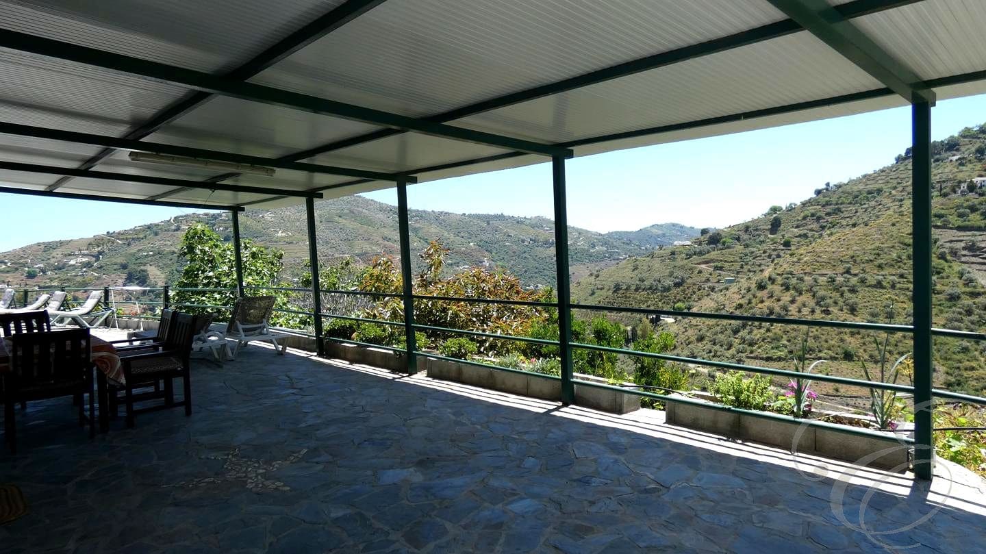 3 chambre Finca/Maison de Campagne à vendre à Competa avec piscine garage - 365 000 € (Ref: 9819383)