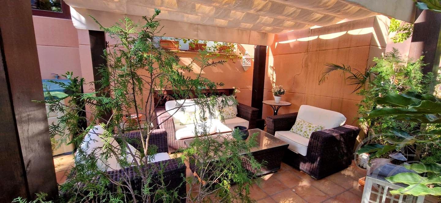 4 bedroom Villa for sale in Motril with pool garage - € 599,500 (Ref: 9829626)