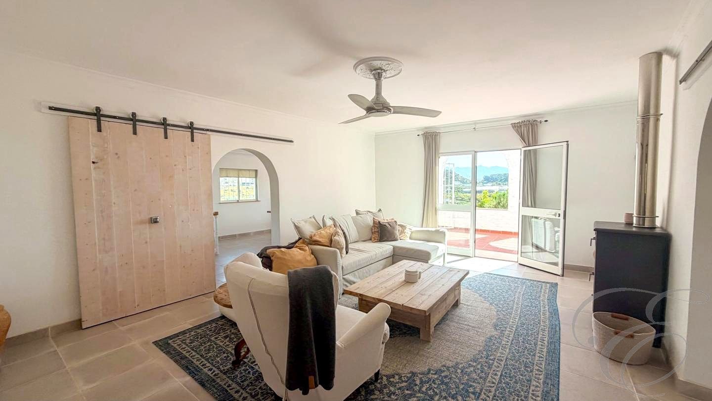 5 Zimmer Villa zu verkaufen in Nerja mit Pool - 1.099.000 € (Ref: 9829923)