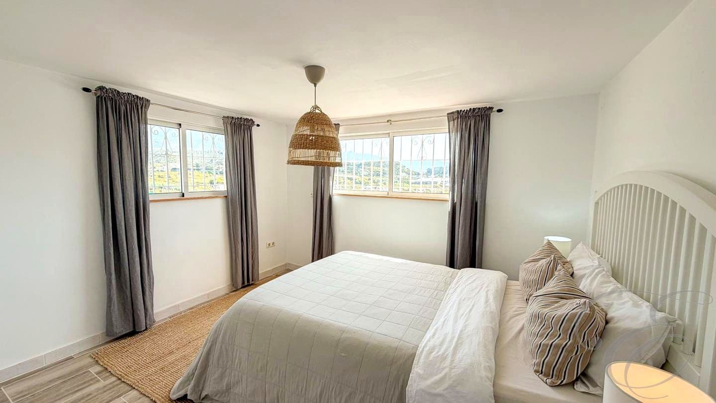 5 Zimmer Villa zu verkaufen in Nerja mit Pool - 1.099.000 € (Ref: 9829923)