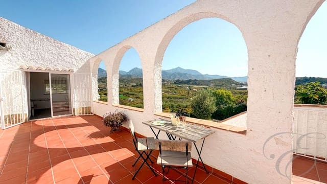 5 Zimmer Villa zu verkaufen in Nueva Nerja, Nerja mit Pool - 1.099.000 € (Ref: 9829923)