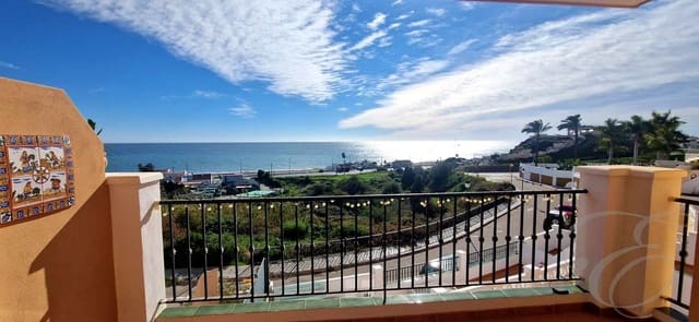 Piso de 2 habitaciones en Torrox Pueblo, Torrox en venta con garaje - 350.000 € (Ref: 9832994)