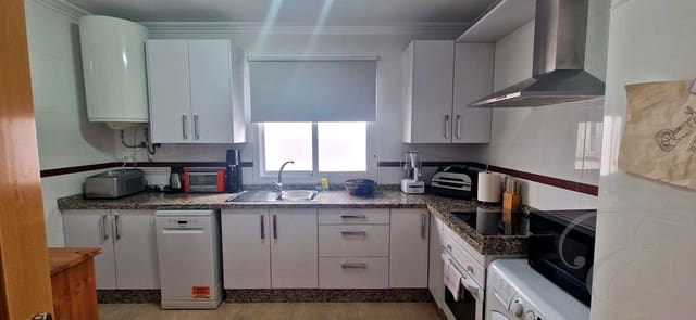 Piso de 2 habitaciones en Torrox Pueblo, Torrox en venta con garaje - 350.000 € (Ref: 9832994)