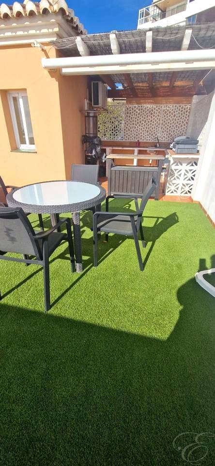 Piso de 2 habitaciones en Torrox en venta con garaje - 350.000 € (Ref: 9832994)