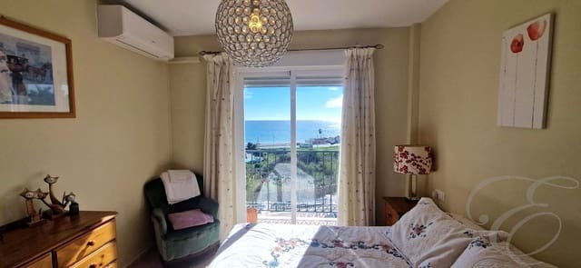 Piso de 2 habitaciones en Torrox Pueblo, Torrox en venta con garaje - 350.000 € (Ref: 9832994)