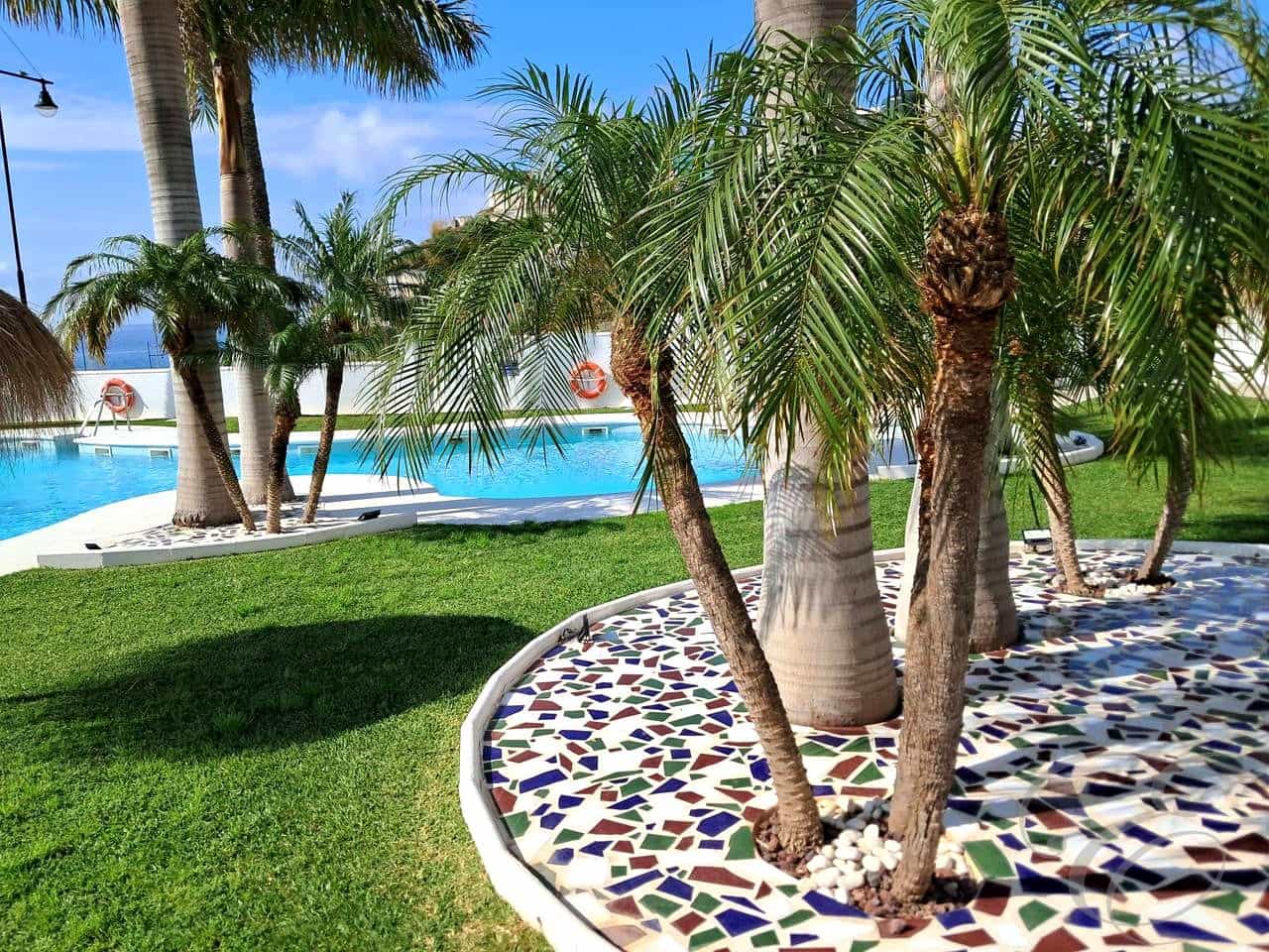 Piso de 2 habitaciones en Torrox en venta con garaje - 350.000 € (Ref: 9832994)