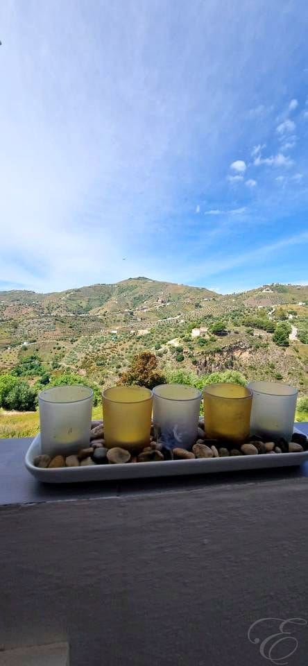 3 bedroom Villa for sale in Canillas de Albaida with garage - € 249,500 (Ref: 9844428)
