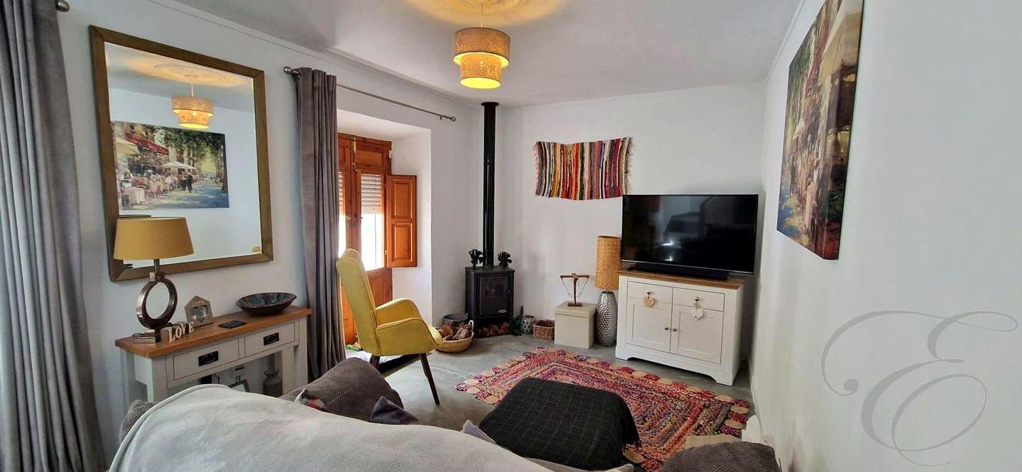 3 bedroom Villa for sale in Canillas de Albaida with garage - € 249,500 (Ref: 9844428)