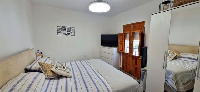 3 soveværelse Villa til salg i Canillas de Albaida med garage - € 249.500 (Ref: 9844428)
