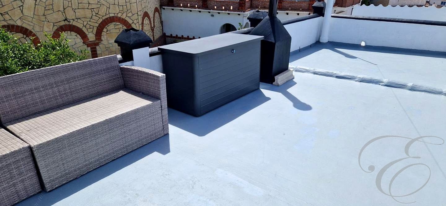3 bedroom Villa for sale in Canillas de Albaida with garage - € 249,500 (Ref: 9844428)