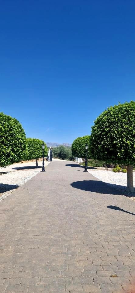 3 bedroom Villa for sale in Vinuela with pool garage - € 590,000 (Ref: 9866117)