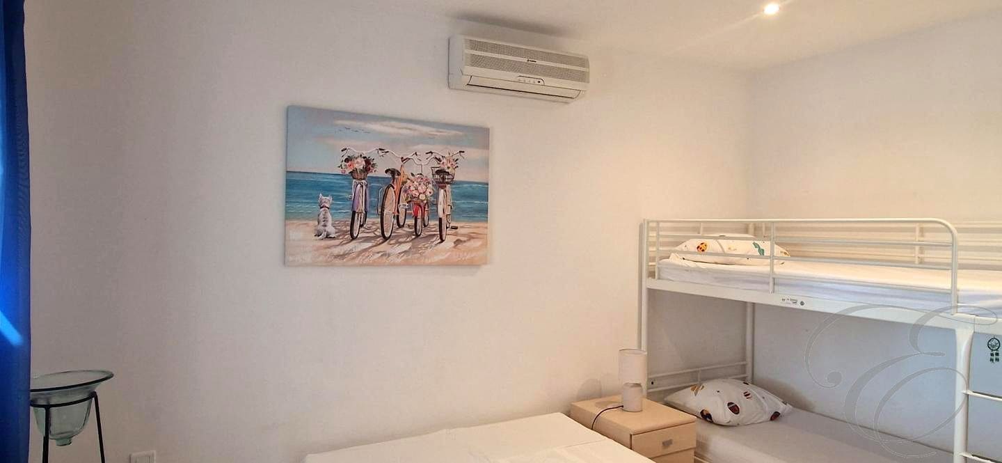 3 bedroom Villa for sale in Vinuela with pool garage - € 590,000 (Ref: 9866117)
